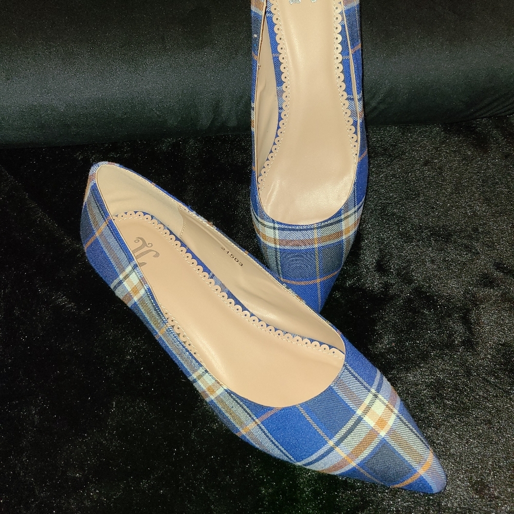 JC Womens plaid kitten heels